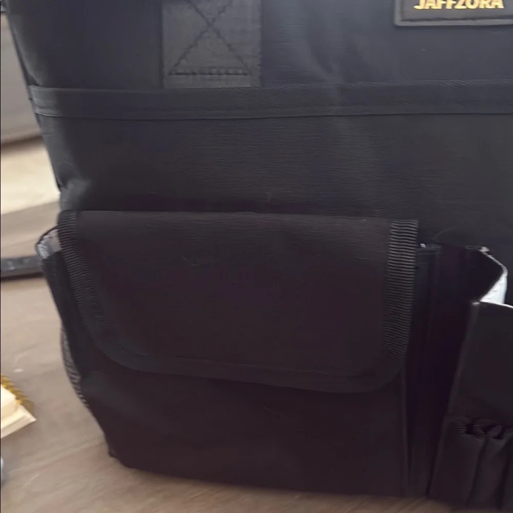 Black LaptopBag with Durable Fabric and Modern Design great for teachers